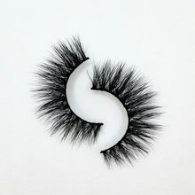Load image into Gallery viewer, Hecha Con Cultura Lash Book
